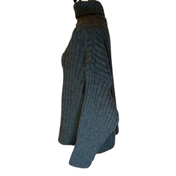Celtic Country forest green chunky cable knit wool turtleneck sweater. S… - Picture 3 of 8